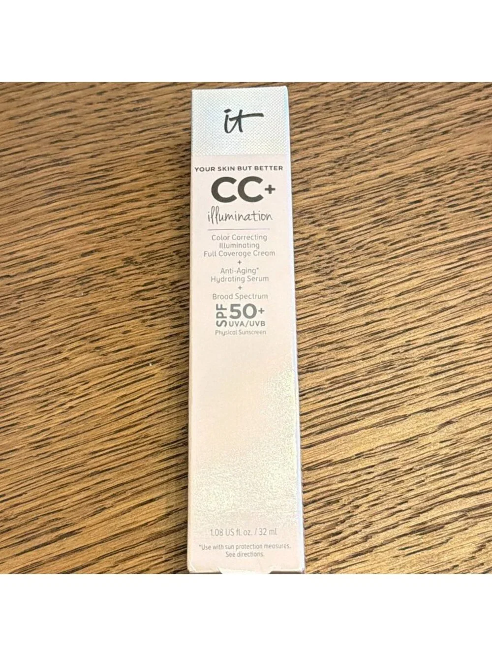 It Cosmetics Illumination Color Correcting Full Coverage SPF 50 Light bb 06/24